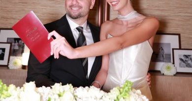 Sezgi Sena Akay ve Erdinç Acar Evlendi: Sade Bir Törenle Dünyaevine Girdiler