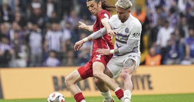 Play-off mücadelesi mutlu sonla bitti: 52 Orduspor FK üst lige çıktı