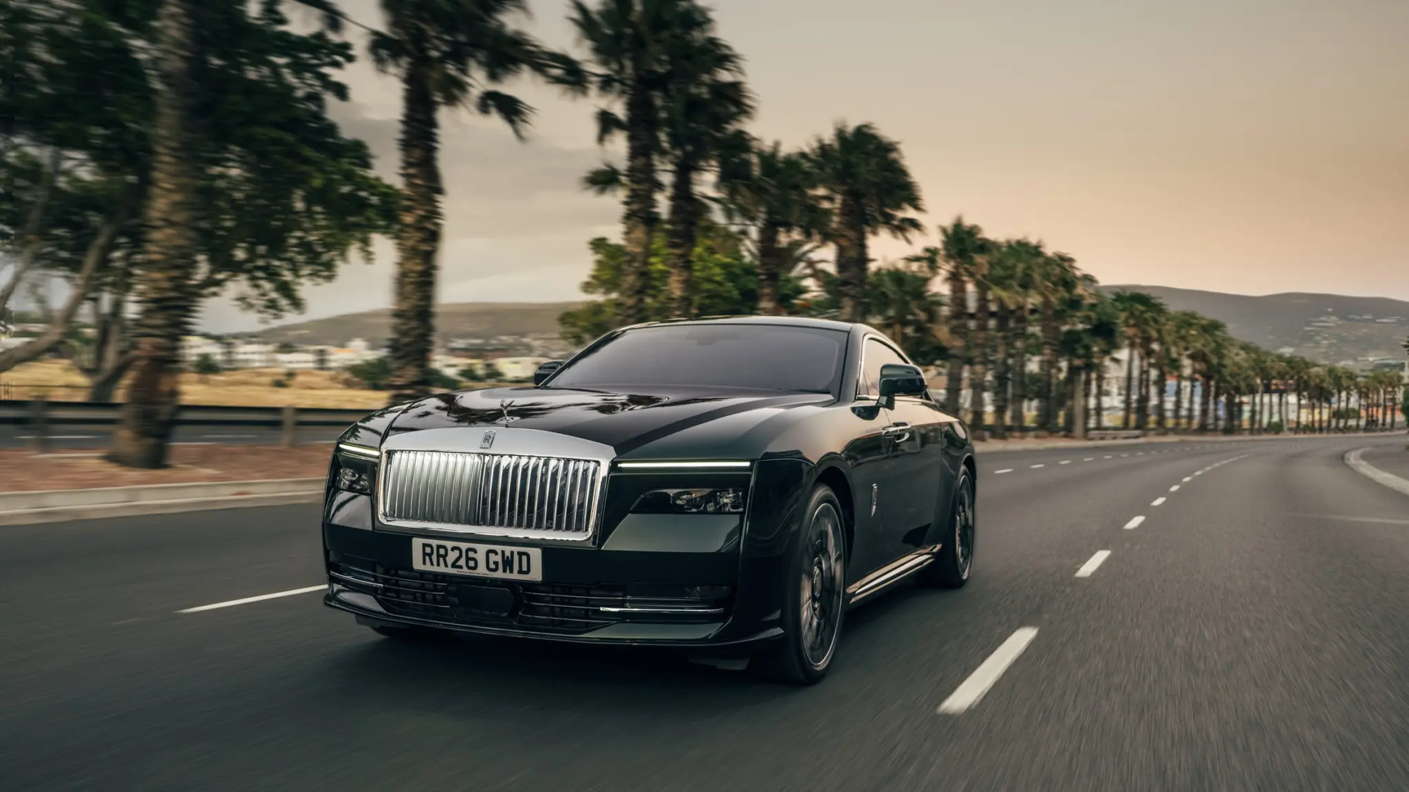 Lüksün Elektrikli Geleceği Yeniden Şekilleniyor: Rolls-Royce Spectre Series II Tanıtıldı
